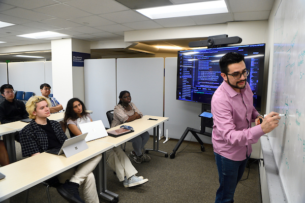 Prof. Oses teaching session